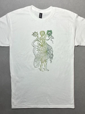 Alternativ t shirt  - Esoterisk djur , helt ny t shirt . Aldrig använd kommer packad med extra gåva 