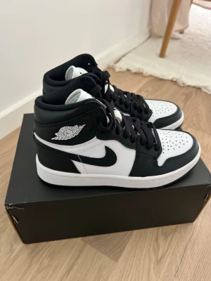 Jordan golf skor - Slutsålda och aldrig använda. Kvitto finns. Nypris:  2 049kr