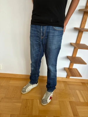 Sartoria Tramarossa jeans  - Tramarossa jeans herr| pris:599kr| storlek:31/31| skick:9,8/10| hör av dig vid minsta lilla fundering eller fråga| 