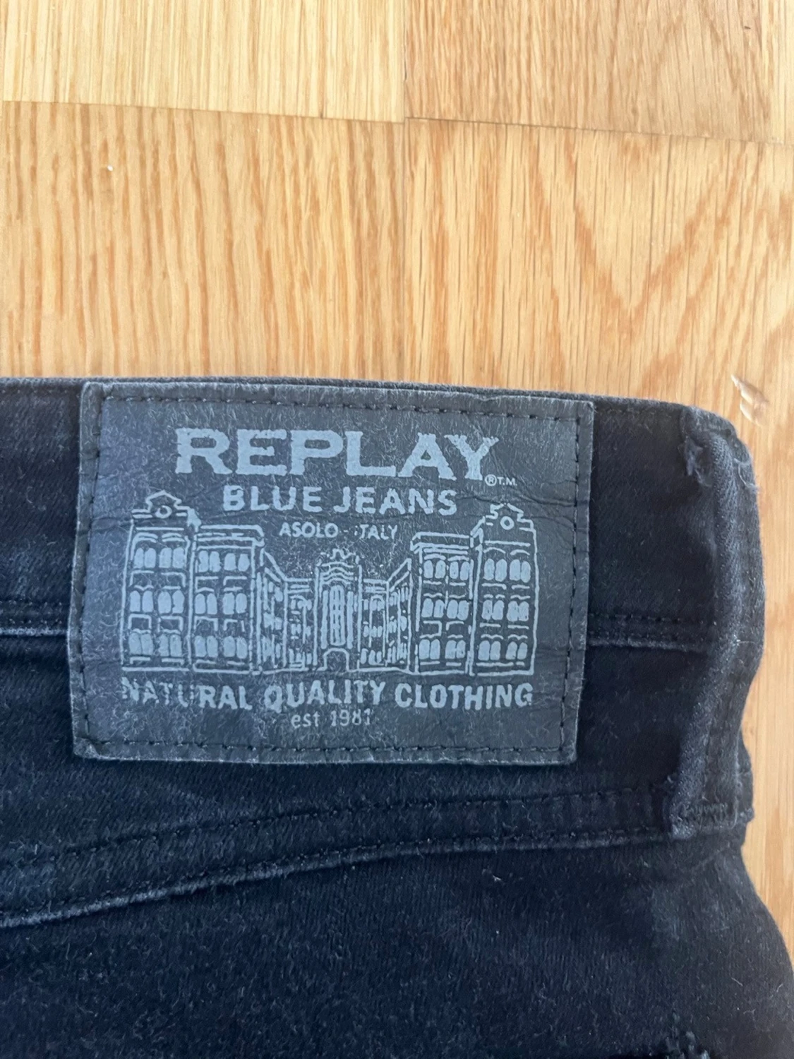 Svarta slim fit jeans från Replay - 2