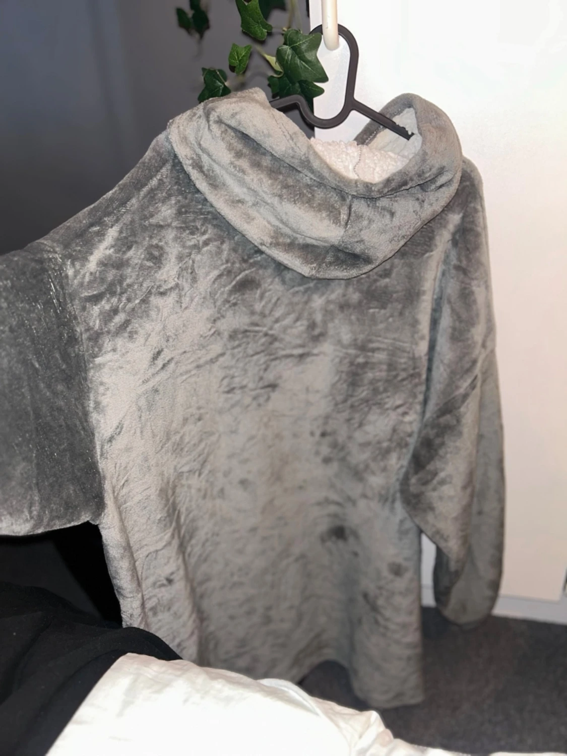 Grå oversized fleecehoodie - 2