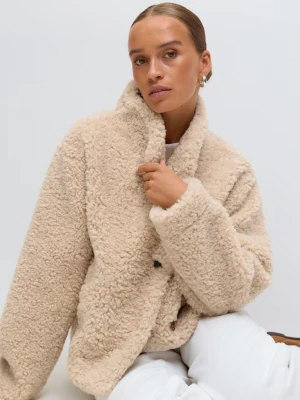 Pile jacket - Supermjuk och fluffig teddyjacka i beige med hög krage och knäppning framtill. Helt ny med prislapp! Storlek S. Nypris 599