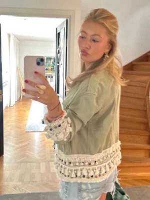 Zara jacka  - Fett snygg knappt använd Storlek S