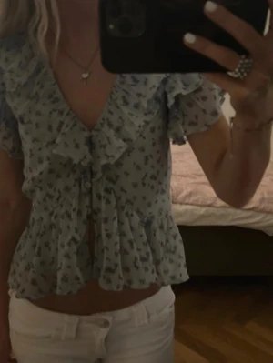 Fin Nelly topo - Oanvänd topp från Nelly, storlek 34/xs💕