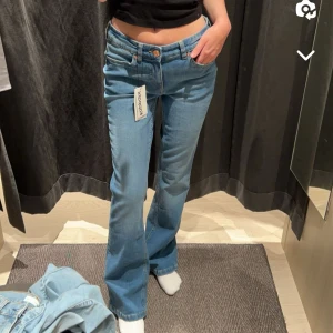 Jeans - Jätte snygga jeans från kappahl, bra skick. Nypris 500kr. Postar inte med bring