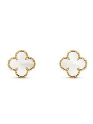 Guldpläterade fyrklöverörhängen - Snygga örhängen i fyrklöverform med vit pärlemor och guldfärgad kant. Klassisk och elegant design som ger en lyxig touch till din stil. Perfekta för dig som gillar stilrena accessoarer med det lilla extra.
