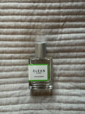 CLEAN Classic Apple Blossom parfym - Clean parfym🍏