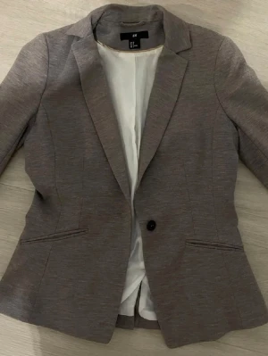 Grå kavaj - Grå kavaj/ blazer