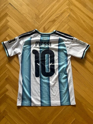 Argentina Messi matchtröja nr 10 - Messi Argentina tröja i storlek S helt ny aldrig använd