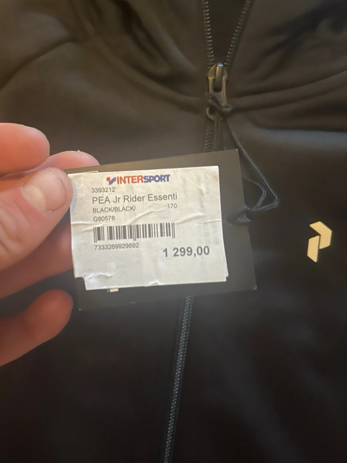 Svart hoodie från Peak Performance - 2