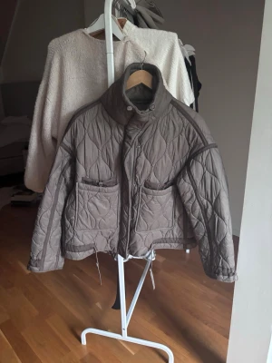 quiltad pufferjacka Zara - Jacka från Zara med hög krage. Fint skick. 