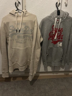 2 superdry hoodies - Reserverade, endast köp direkt godkänns. 380 reserverad pris.