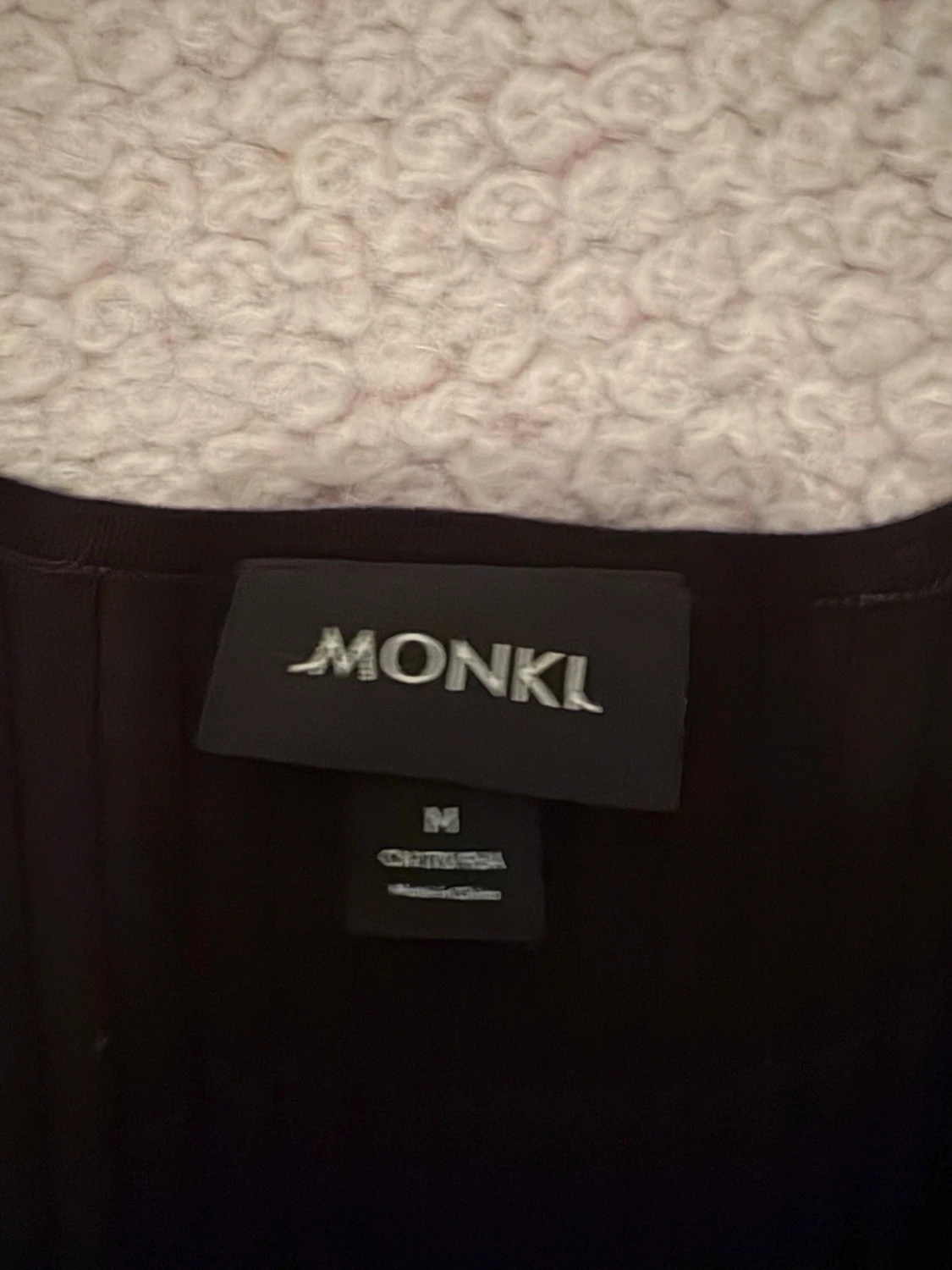 Svart ribbad kofta från Monki - 1
