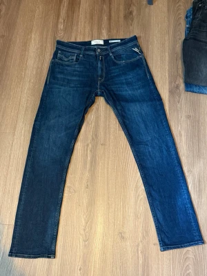 Replay Rocco - Mörkblå Replay Jeans. Använda men i bra skick