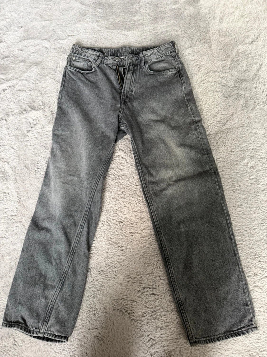 Grå raka jeans med normal passform