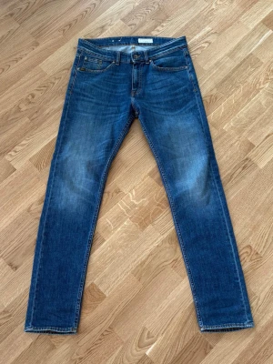 Tiger of Sweden Jeans  - Tiger of Sweden jeans, storlek 30/32, mycket bra skick. Hör av er vid funderingar! Modellen är 182, väger 71!