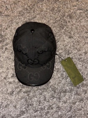 Guccii keps - Tags medföljer och pris kan diskuteras!
