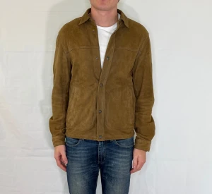 Massimo Dutti Suede Overshirt Brown Men's - Brun mockaovershirt från Massimo Dutti i mycket gott skick.