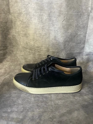 Lanvin skor - Okej skick | Size UK 7 = 42  | fraktar inom 24 timmar | för att köpa klicka ”köp nu” | vid frågor eller funderingar är det bara att skicka ett meddelande | följare får bättre rabatter🙌