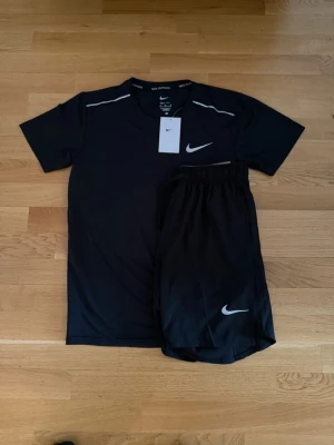 Nike miller set - Storlek:L