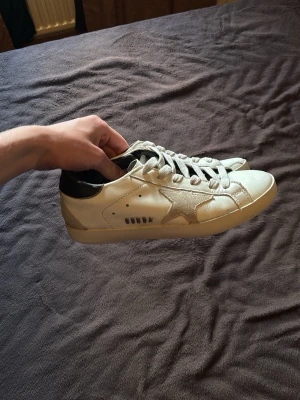 Golden goose skor - Sparsamt använda. Köp ej. Bytes bara