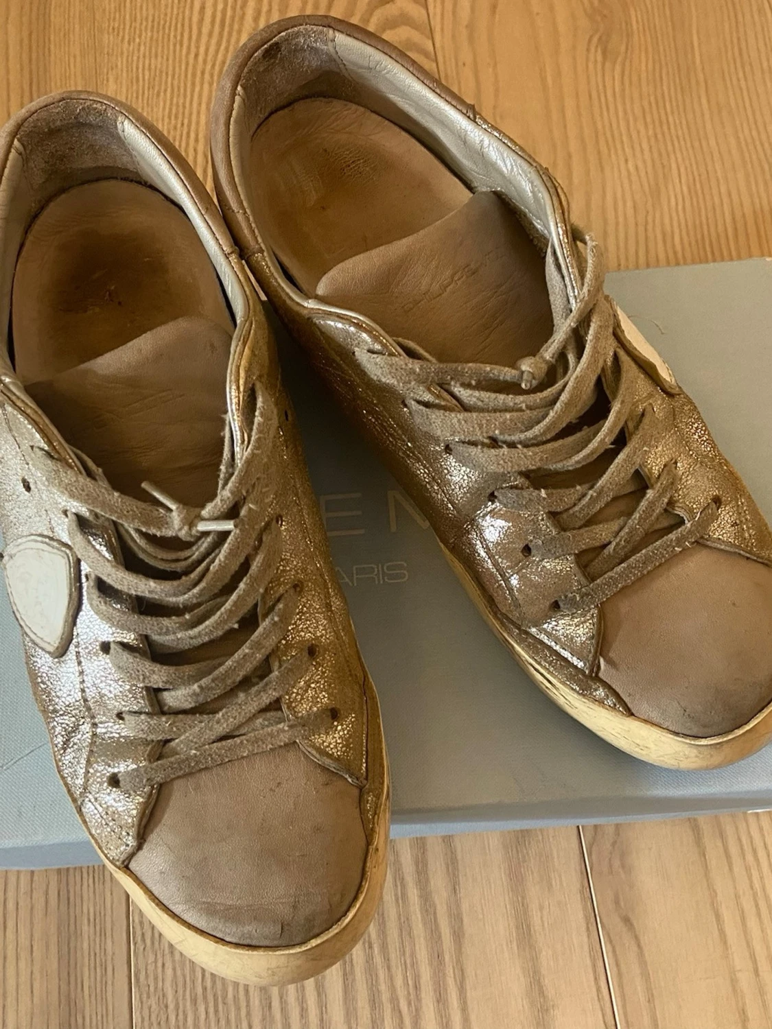 Guldglittriga sneakers Philippe Model - 2