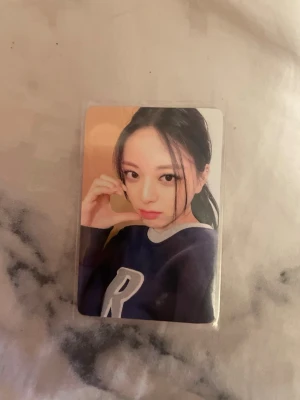 Yuna Itszy POB photocard - K pop photocard
