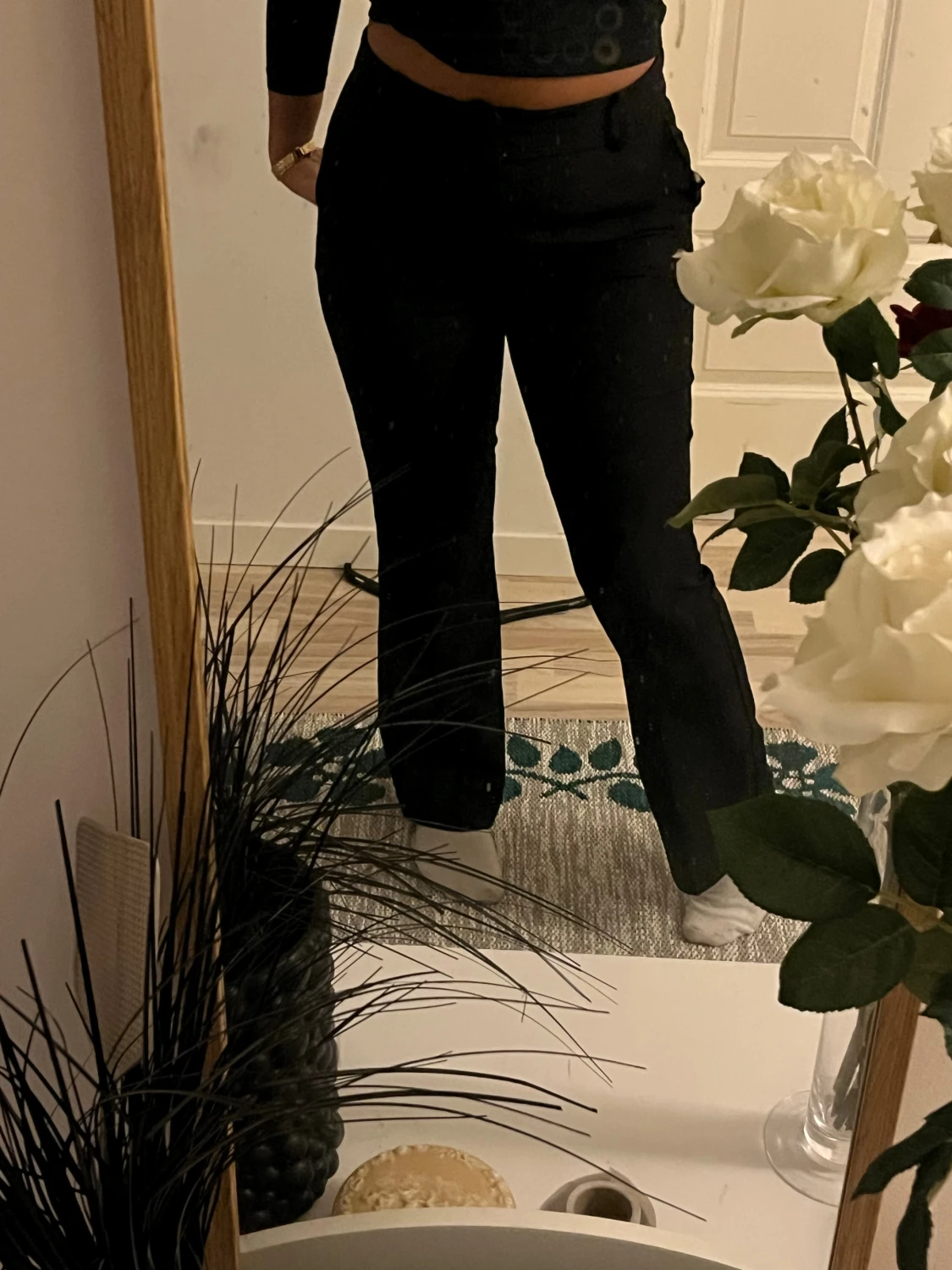 Svarta kostymbyxor från Bik Bok