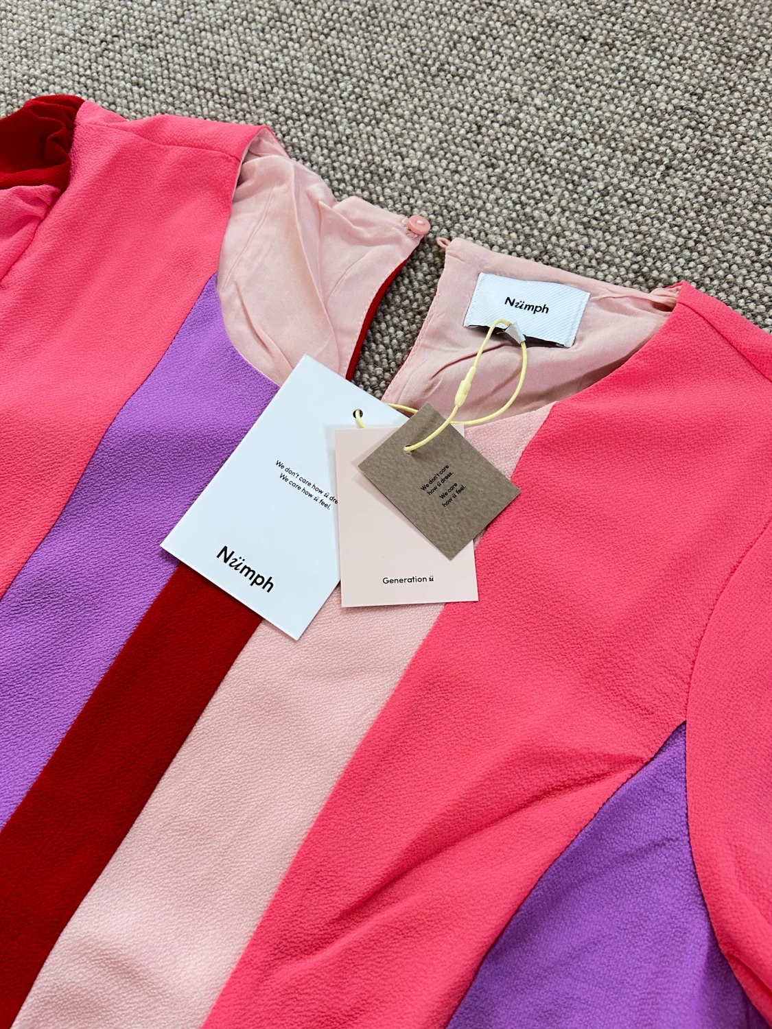 Färgglad långklänning från Nümph - festklänning  - 1