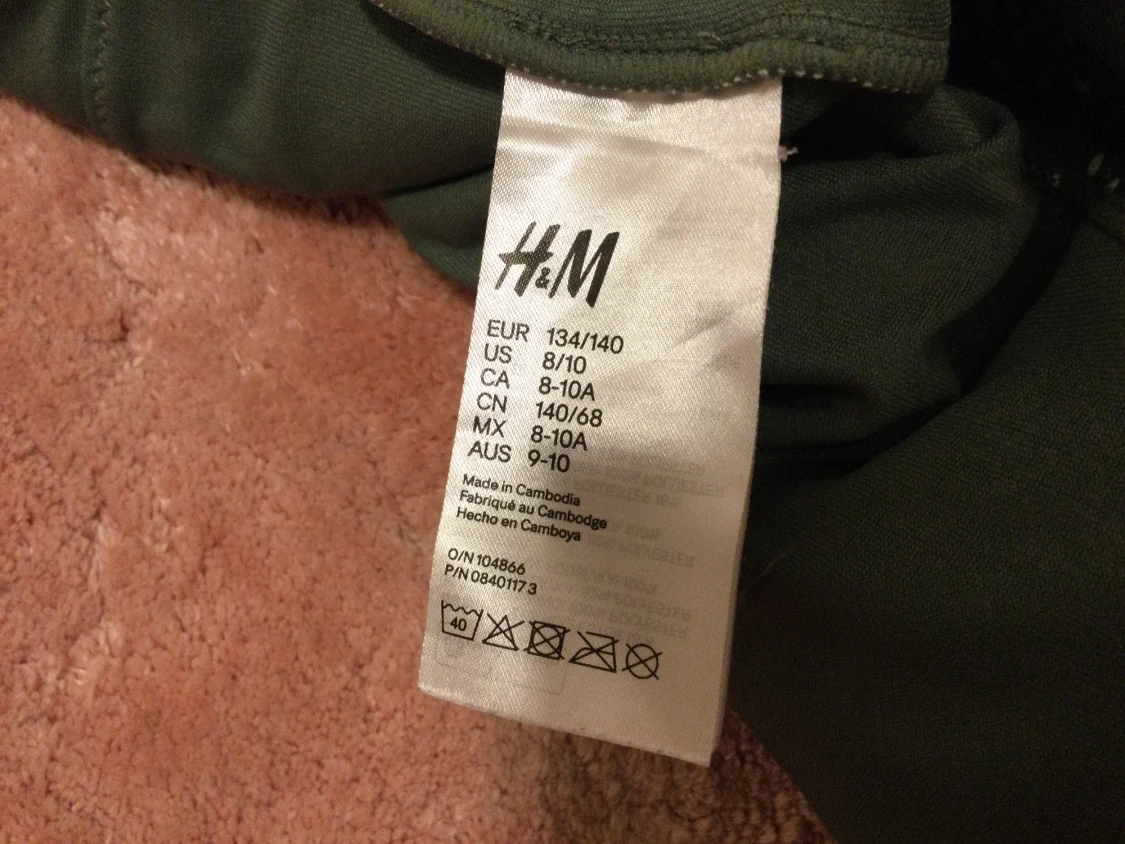 Grön prickig baddräkt från H&M