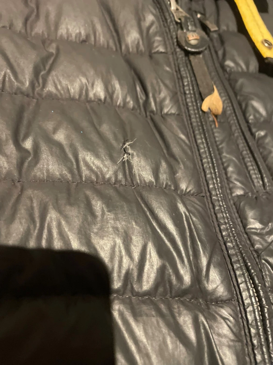 Svart dunväst från Parajumpers - 2