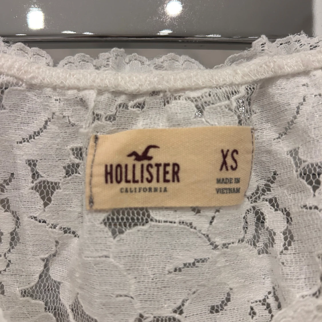 Vitt Hollister linne - 4