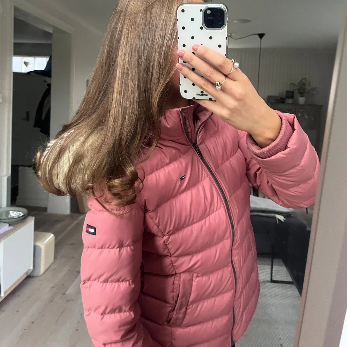 Rosa pufferjacka från Tommy Hilfiger