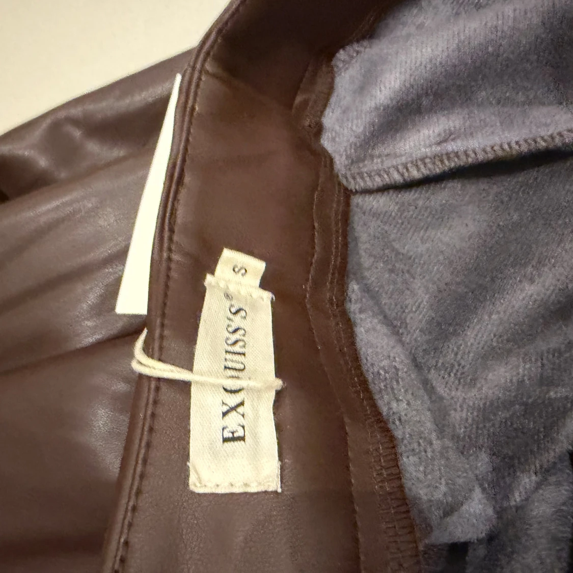 Brun långkjol i skinn från Exquiss - 2