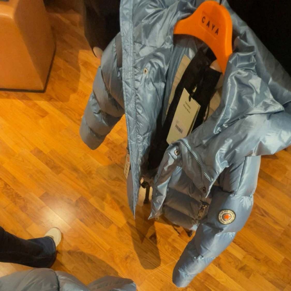 Blå dunjacka från Caya - 3