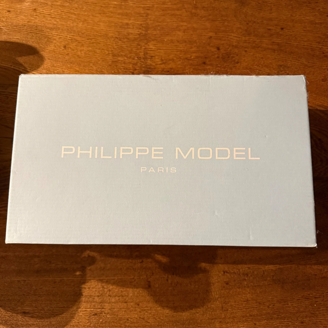 Philippe Model vita sneakers med blå detalj - 3