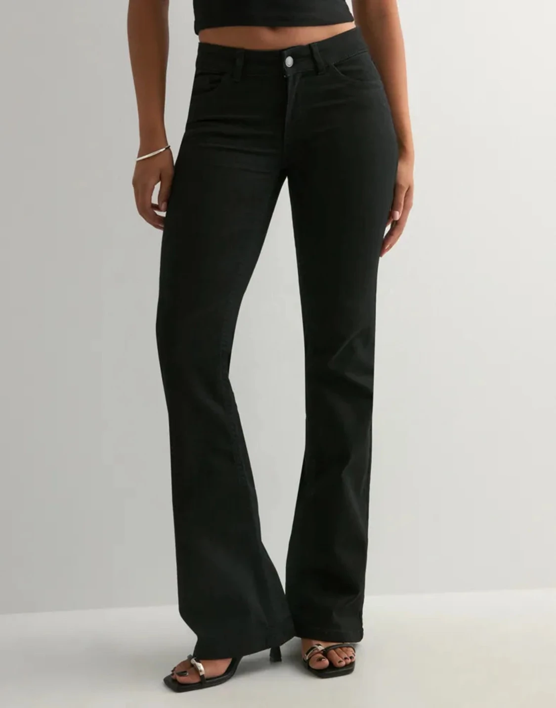 Svarta bootcut jeans❤️