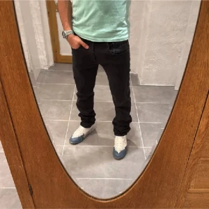 Replay jeans  - Ett par riktigt snygga byxor från Replay i storlek W31 L34 i modellen Anbbas 