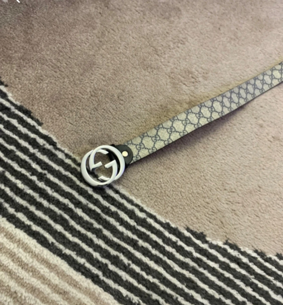 Gucci bälte med silverfärgat spänne - 2