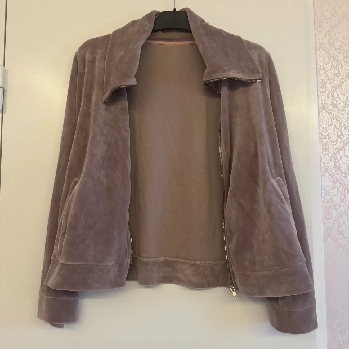 Ljuslila velourjacka - 3