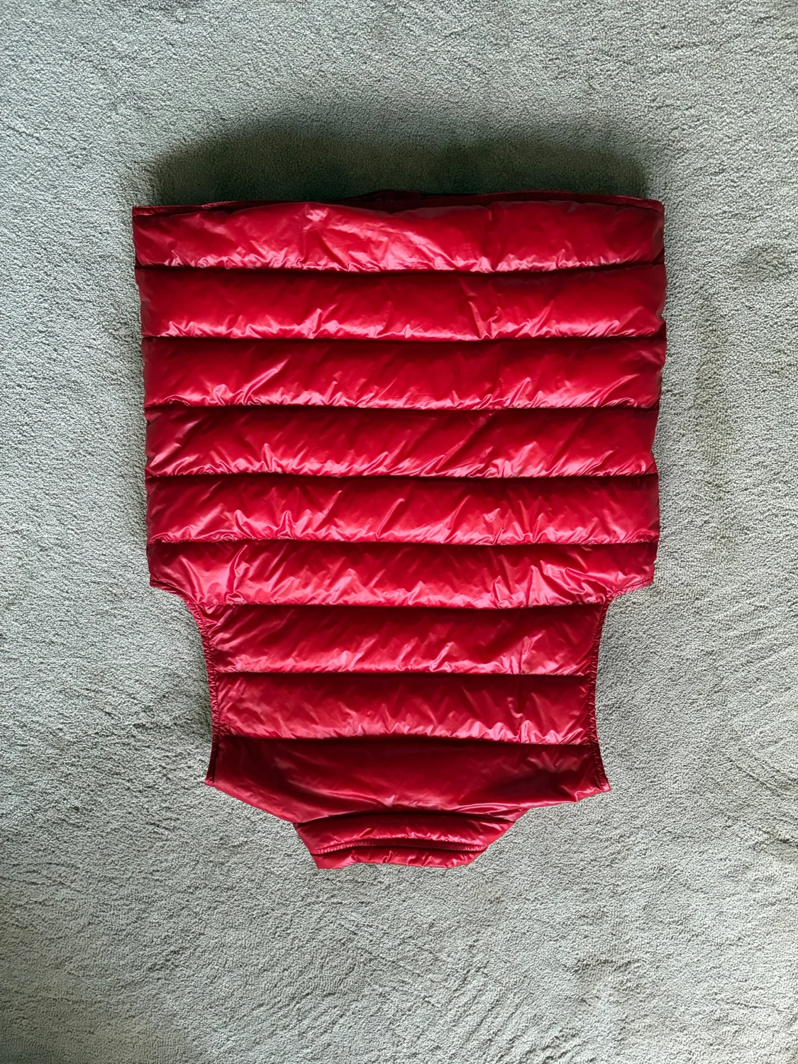 Röd dunväst från Moncler - 3