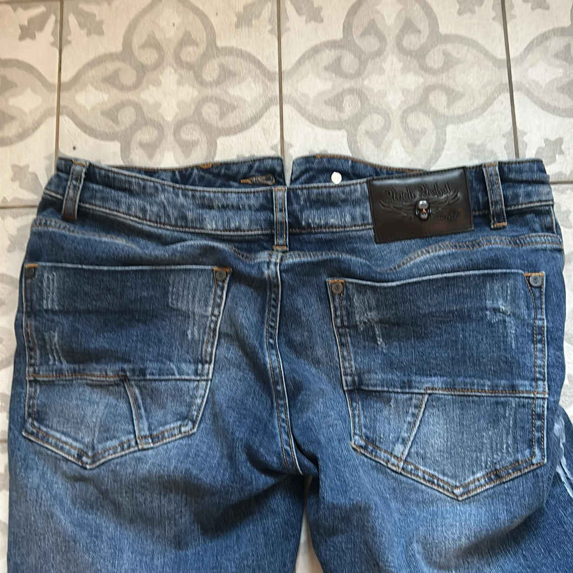 Rock Rebel blå slitna jeans W30 L32 - 2