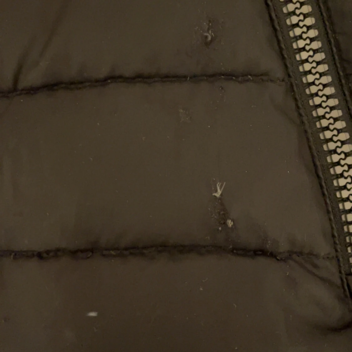 Svart pufferjacka från Colmar - 3