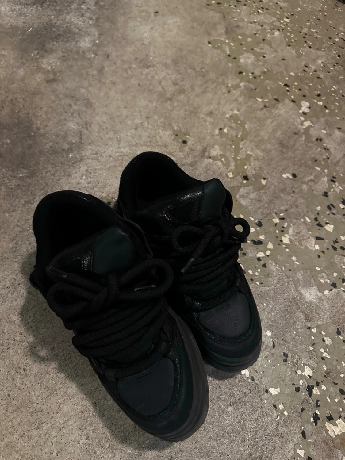 Svarta Bershka chunky sneakers med snörning  - 2