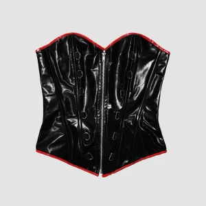 Korsett ⛓️ - Tuff svartröd PVC korsett med dragkedja! 🖤⛓️🌹Storlek M 📏Kan justeras med snörningen och dragkedjan går hela vägen ner. Det finns även möjlighet att sätta dit stay-ups fram och bak (se bild 4)! I bra skick förutom att skenorna nedtill är lite böjda till följd av användning, men detta kommer eventuellt jämna ut sig när du själv bär korsetten 😌⚠️ Jag på bilden bär M för referens ⚠️Köp nu 💌