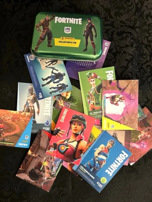 Fortnite samlarkort 13 st  - Kort i bra skick, 13 st