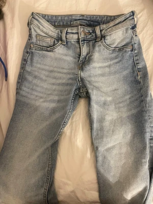 Low waist bootcut  - Snygga Jeans från hm