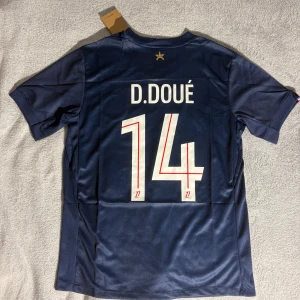 D.Doué PSG Fotbollströja  - Helt ny D.Doué Psg fotbollströja i storleken S