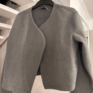 Gina tricot kappa  - Helt ny 