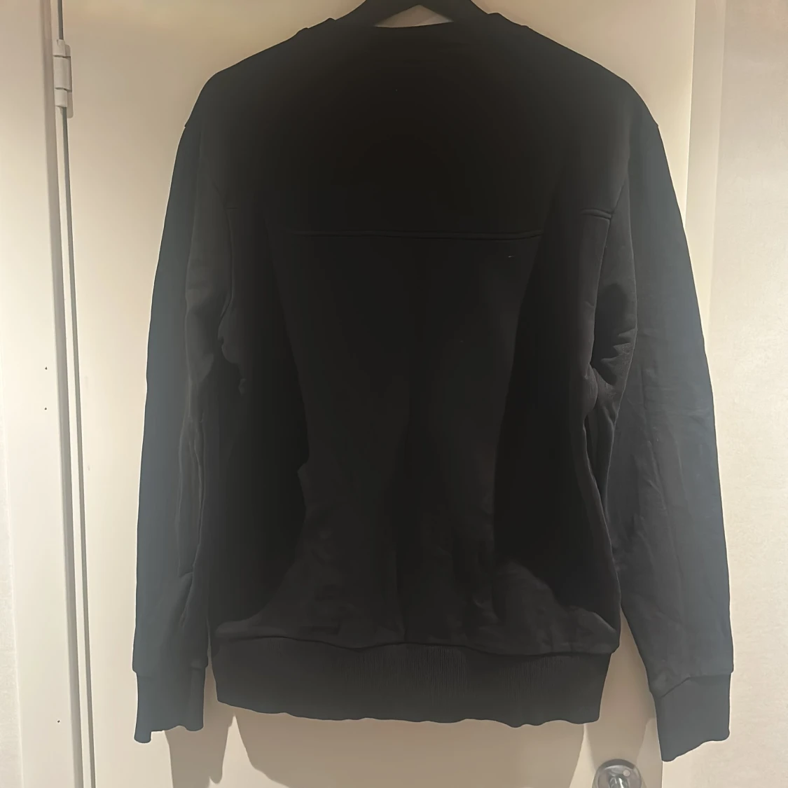 Svart sweatshirt från Hugo Boss - 2